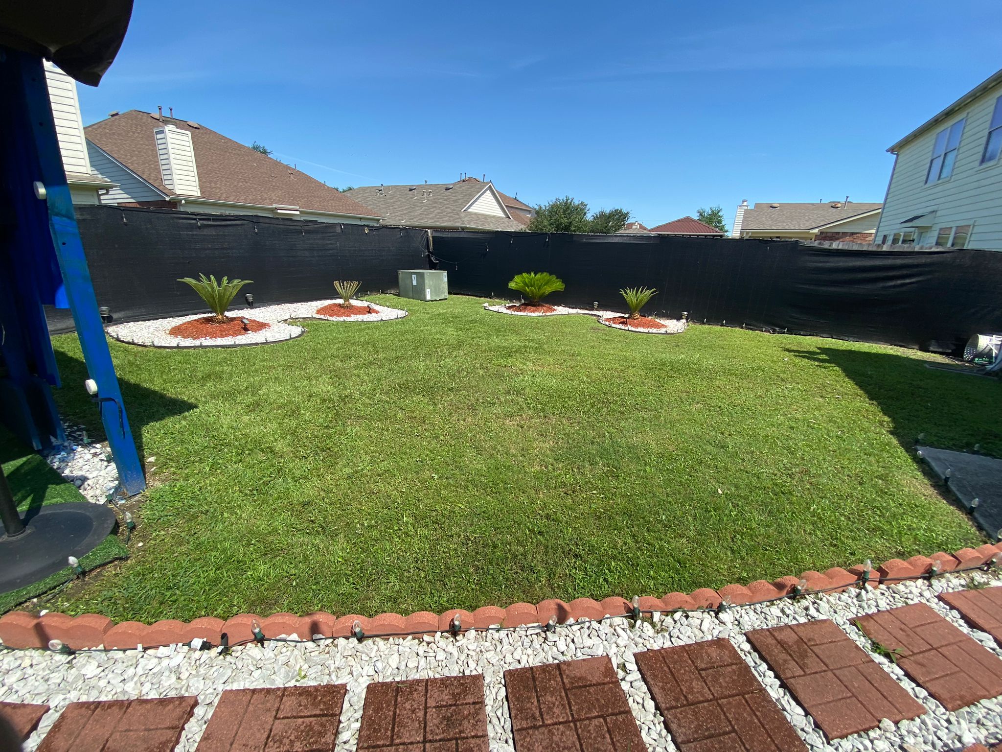Lawn Mowing & Trimming